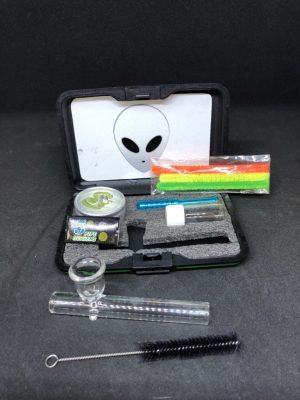 Gift Box 1 - Steam Roller, Metal Bat, 5 Metal Screens, 4 Cleaning brush, 2 Containers